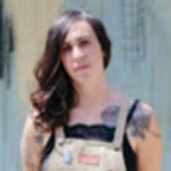 Meet your Posher, Julia - Picture 1 of 1